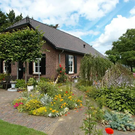 펜션 Spacious Farm In Bronckhorst With Private Garden 브롱호스트