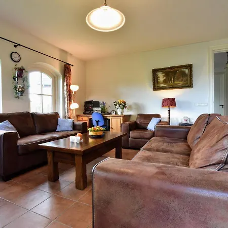 Spacious Farm In Bronckhorst With Private Garden 펜션 *
