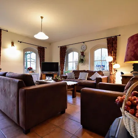 펜션 Spacious Farm In Bronckhorst With Private Garden 브롱호스트