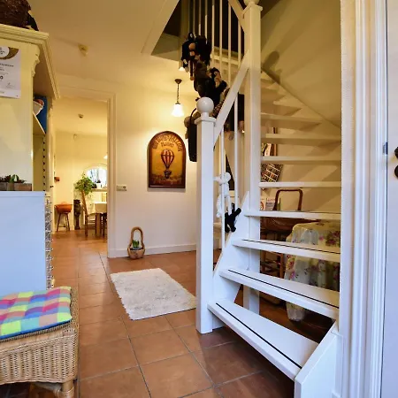 펜션 Spacious Farm In Bronckhorst With Private Garden