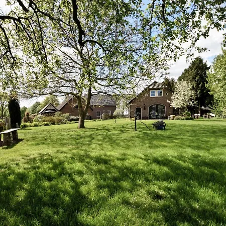 펜션 Spacious Farm In Bronckhorst With Private Garden 브롱호스트